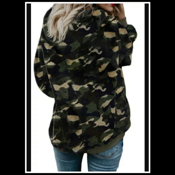 ‼️CLEARANCE PRICE FIRM‼️HP🎊🖤Green Camo Print Warm Furry Pullover Hoodie🖤 - Picture 5 of 7
